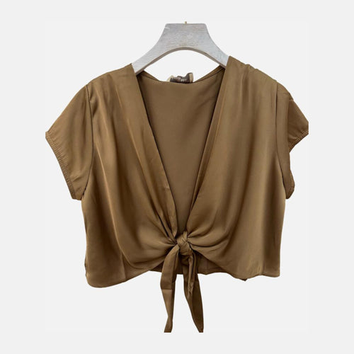 Blusa Acetinada, Curta e Nó (camel) | Amy